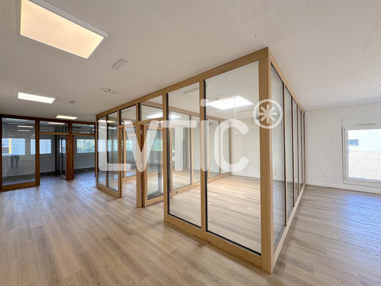 410m² office, photo 4 of 8