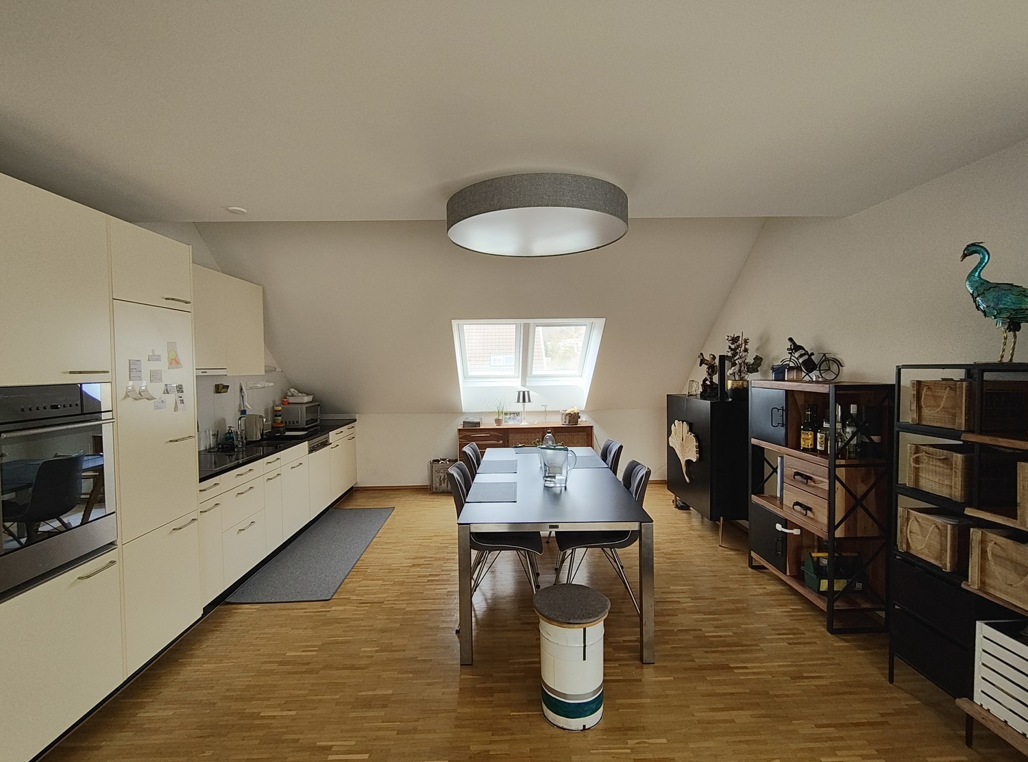 5 rooms apartment