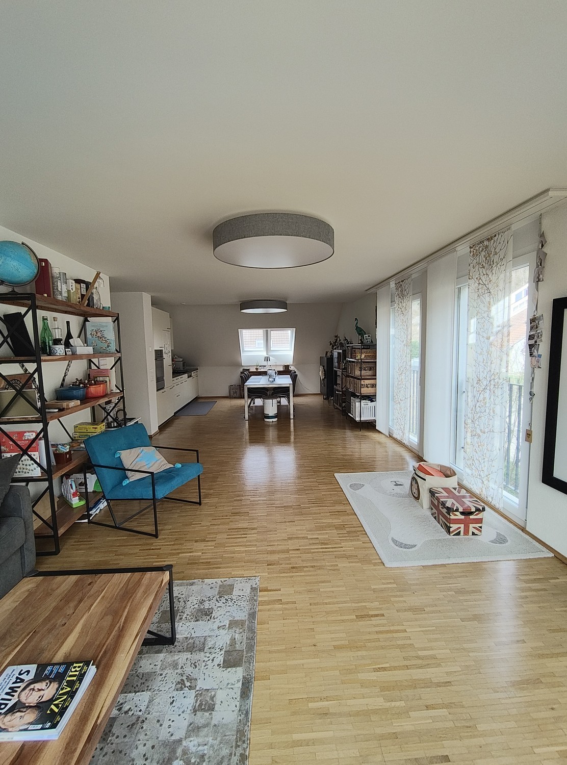 5 rooms apartment