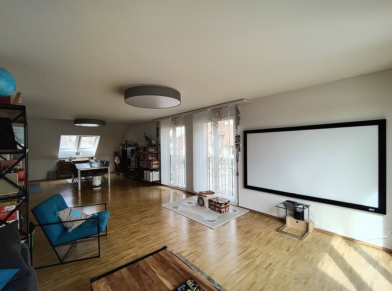 5 rooms apartment
