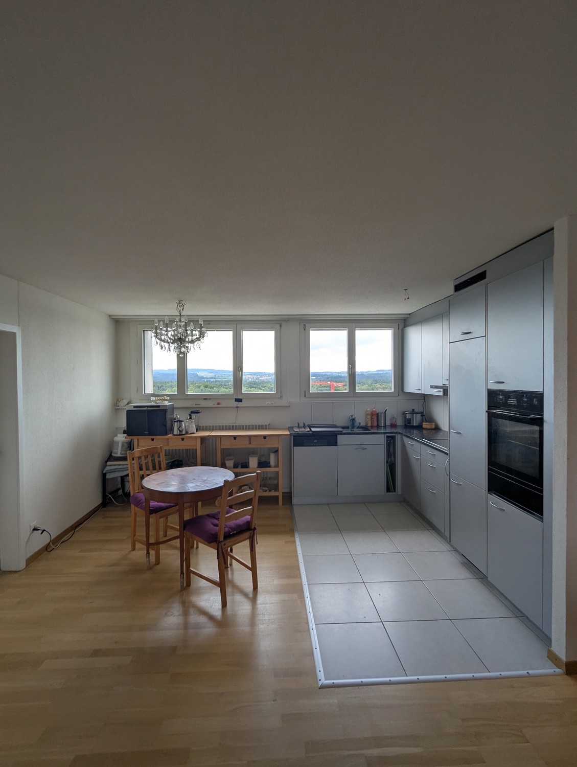 Recherche de repreneur pour un bel appartement de 2 1/2 pièces au dernier étage à partir du 01.01.2027.