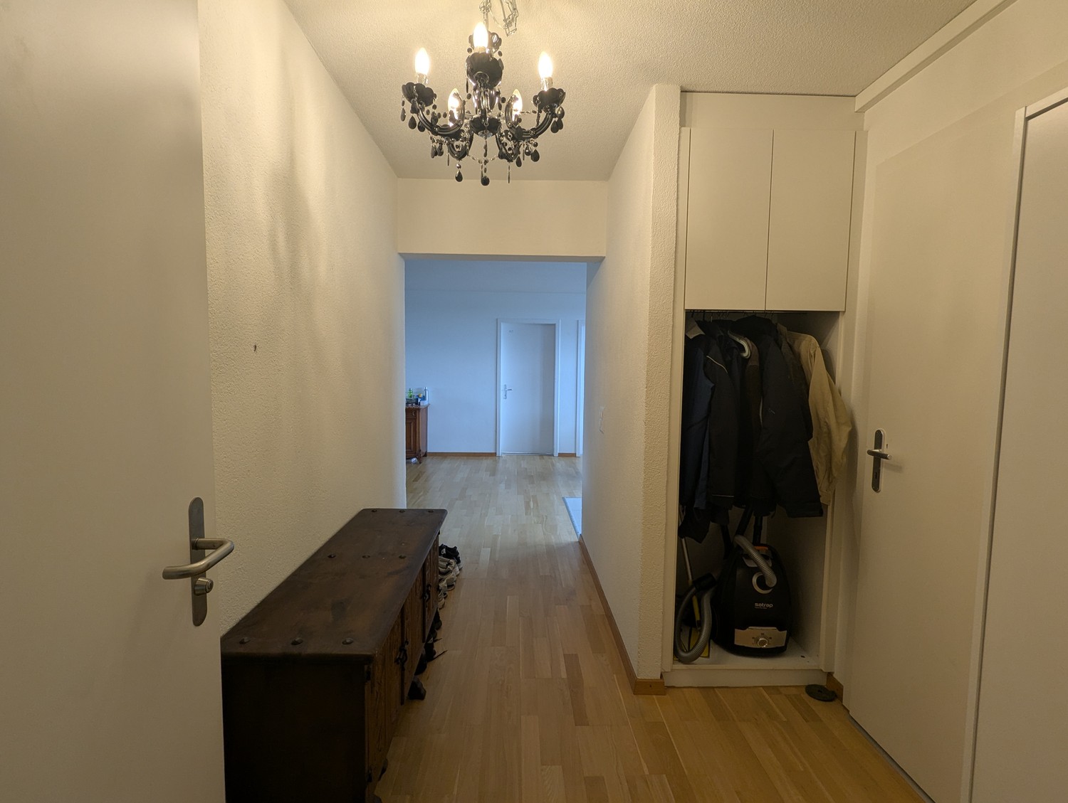 Recherche de repreneur pour un bel appartement de 2 1/2 pièces au dernier étage à partir du 01.01.2027.