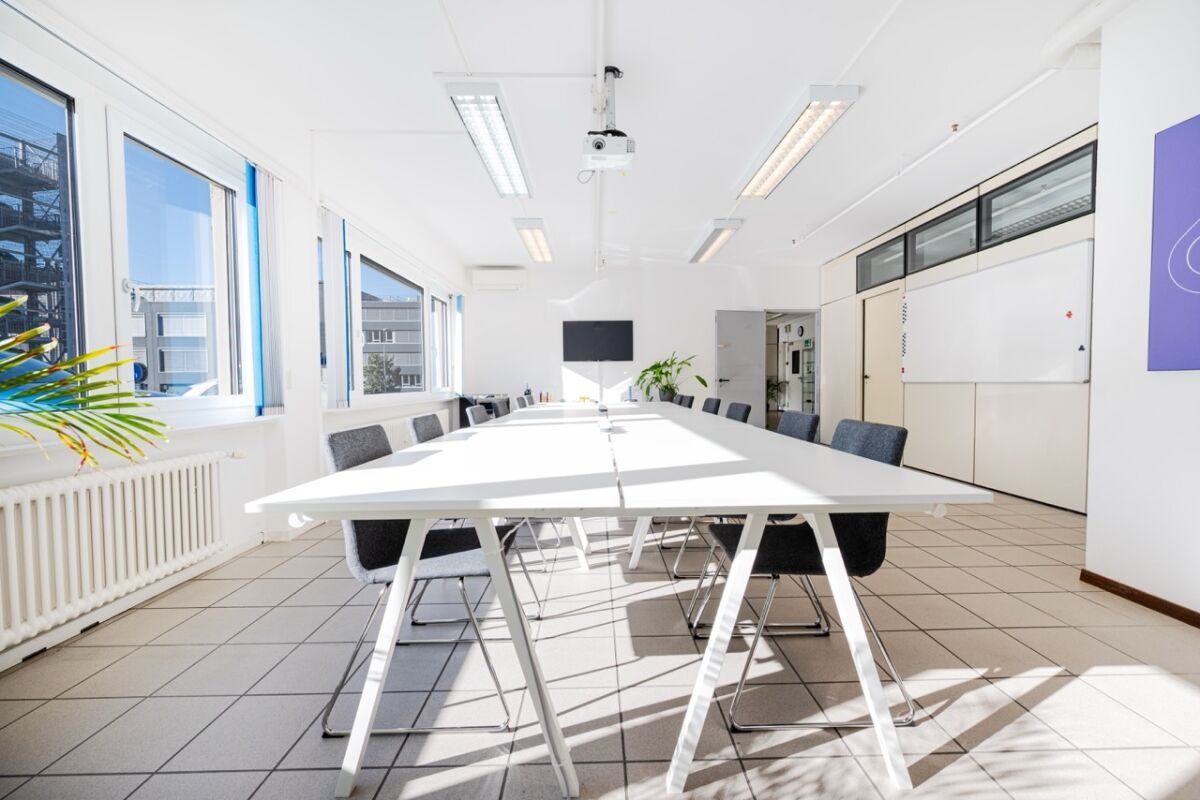 2000m² commercial, photo 9 of 10