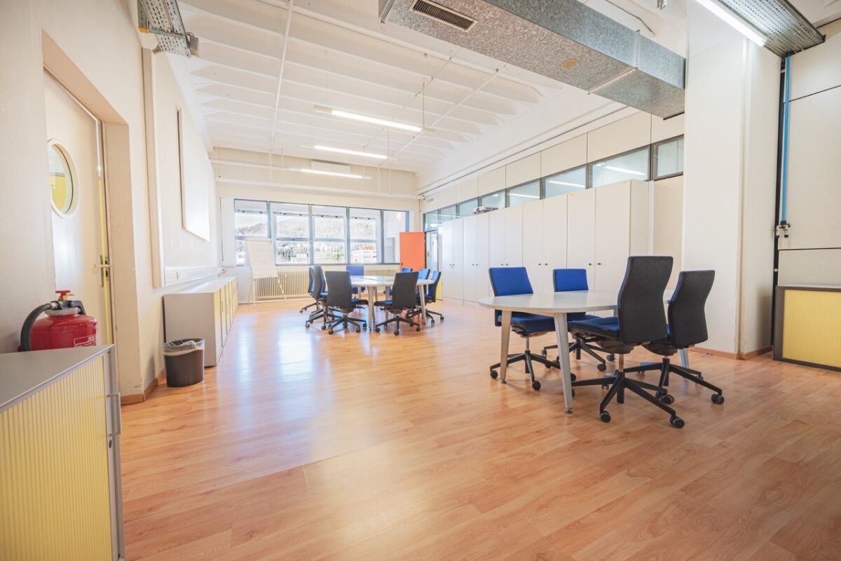2000m² commercial, photo 8 of 10