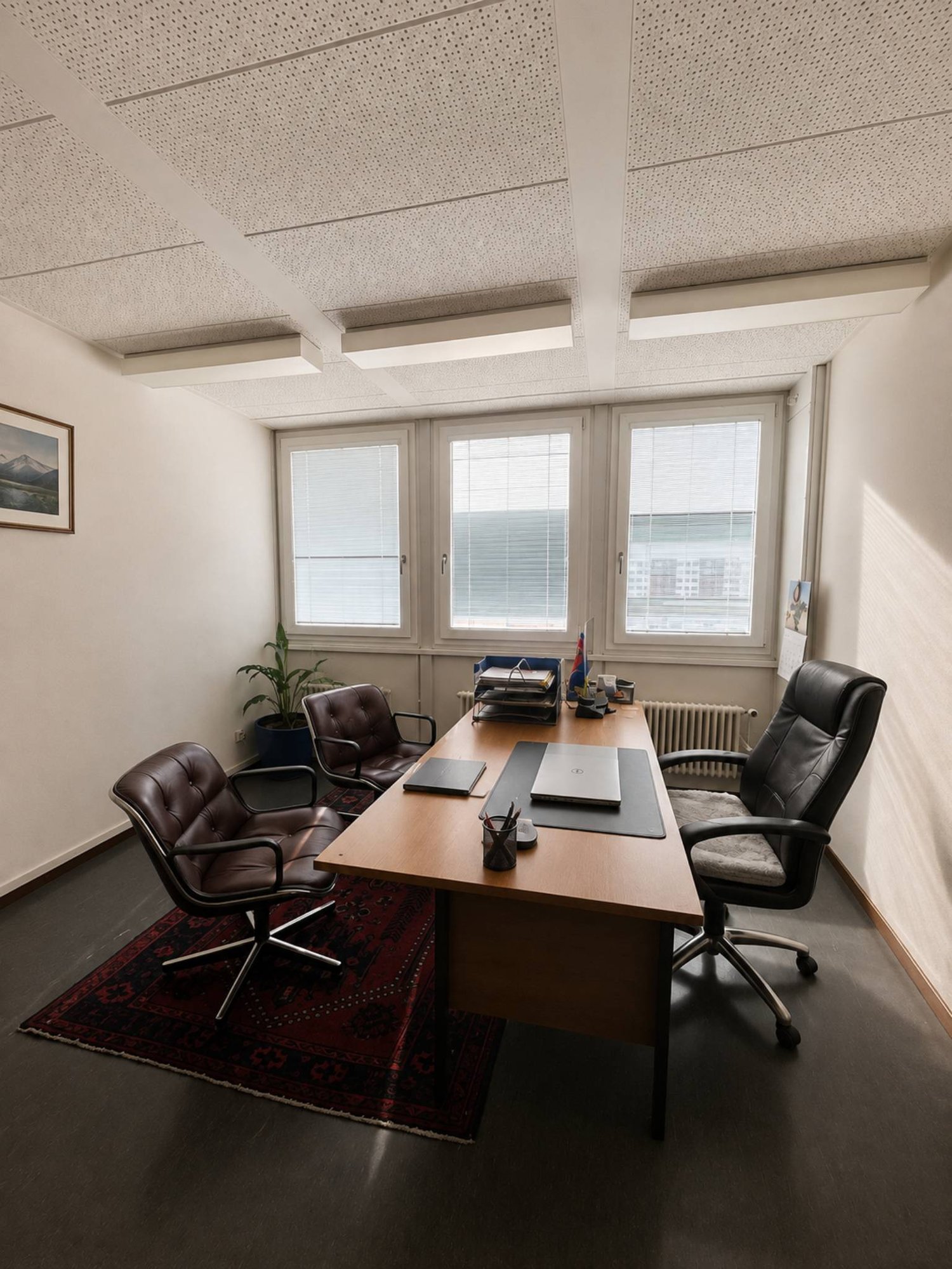 239m² office, photo 3 of 6