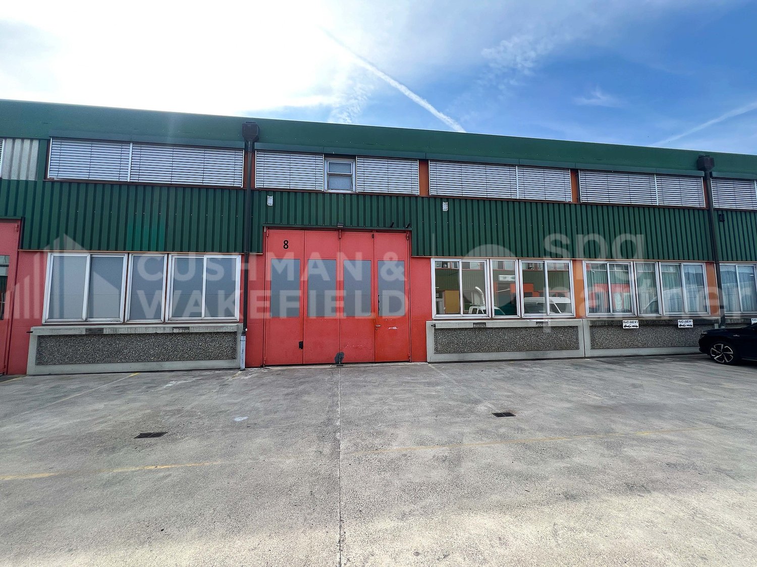 940m² workshop, photo 10 of 10