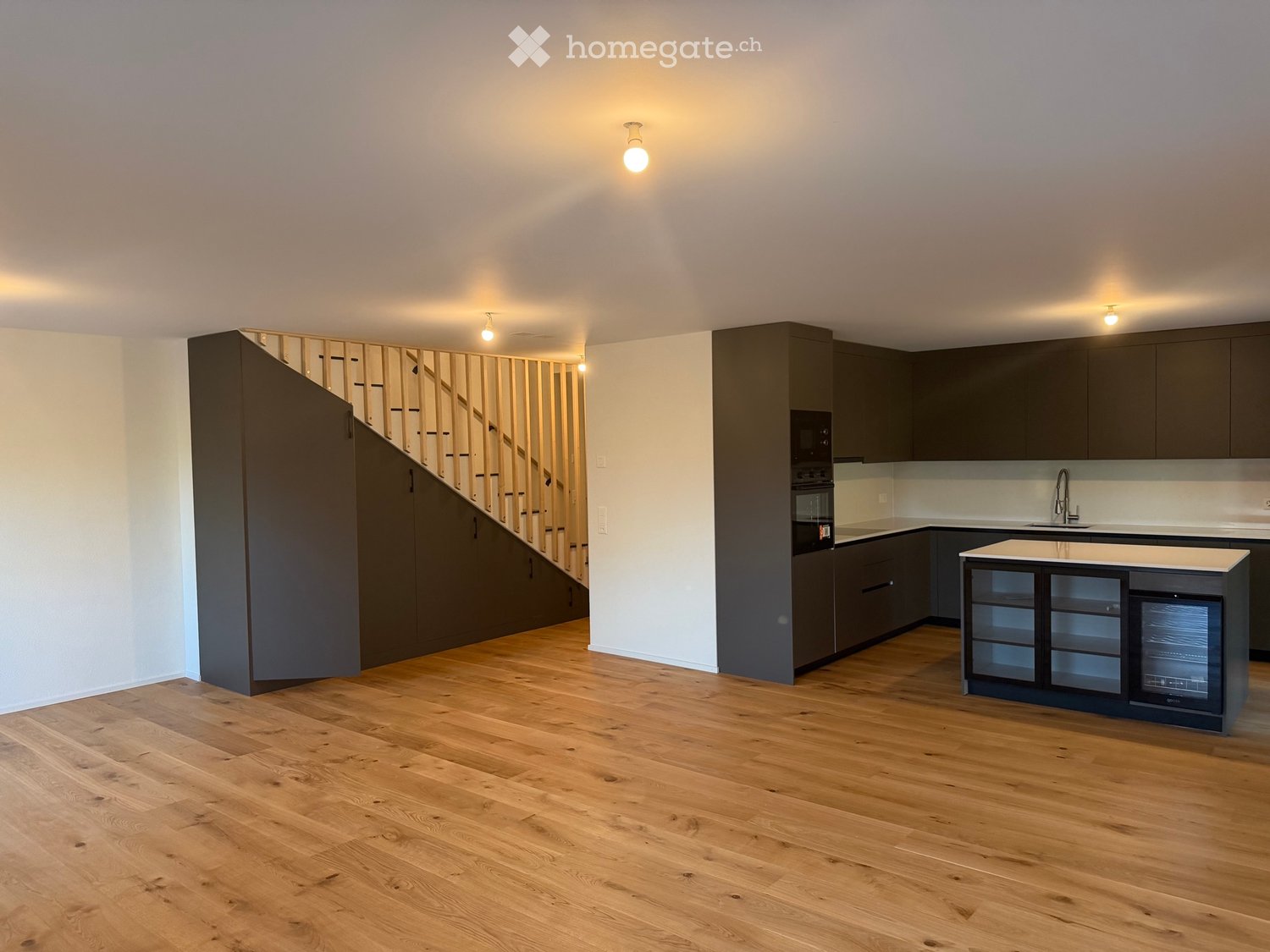 5 rooms apartment