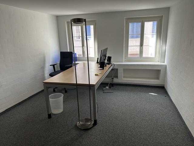 Office, photo 2 of 5
