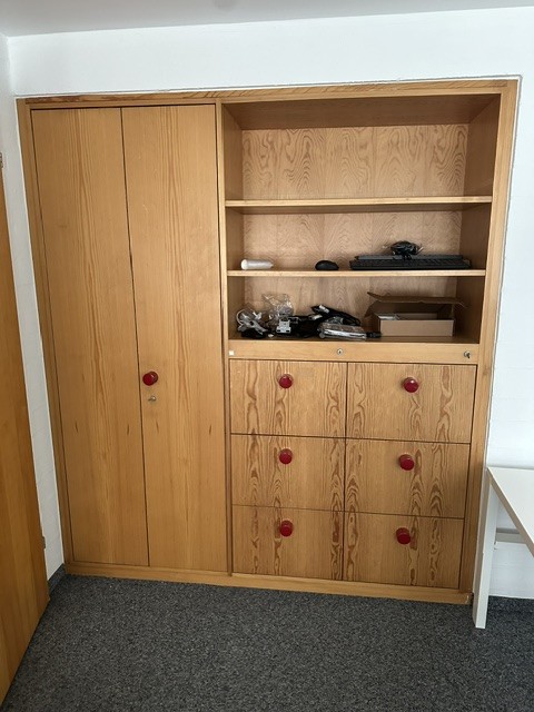Office, photo 4 of 5