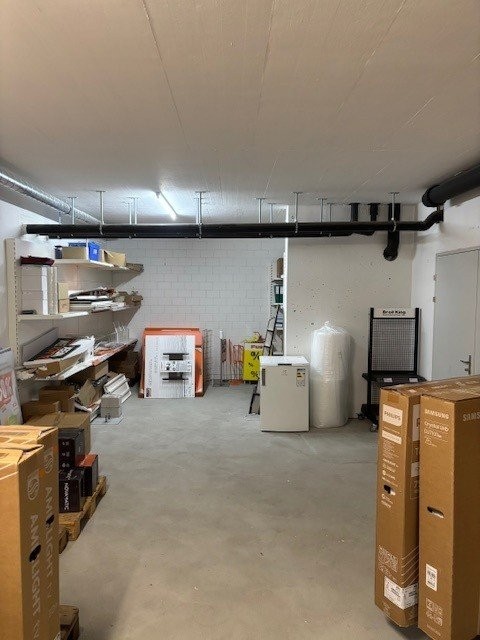 Storage room, photo 5 of 8