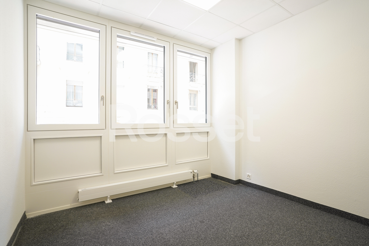 Office, photo 3 of 7