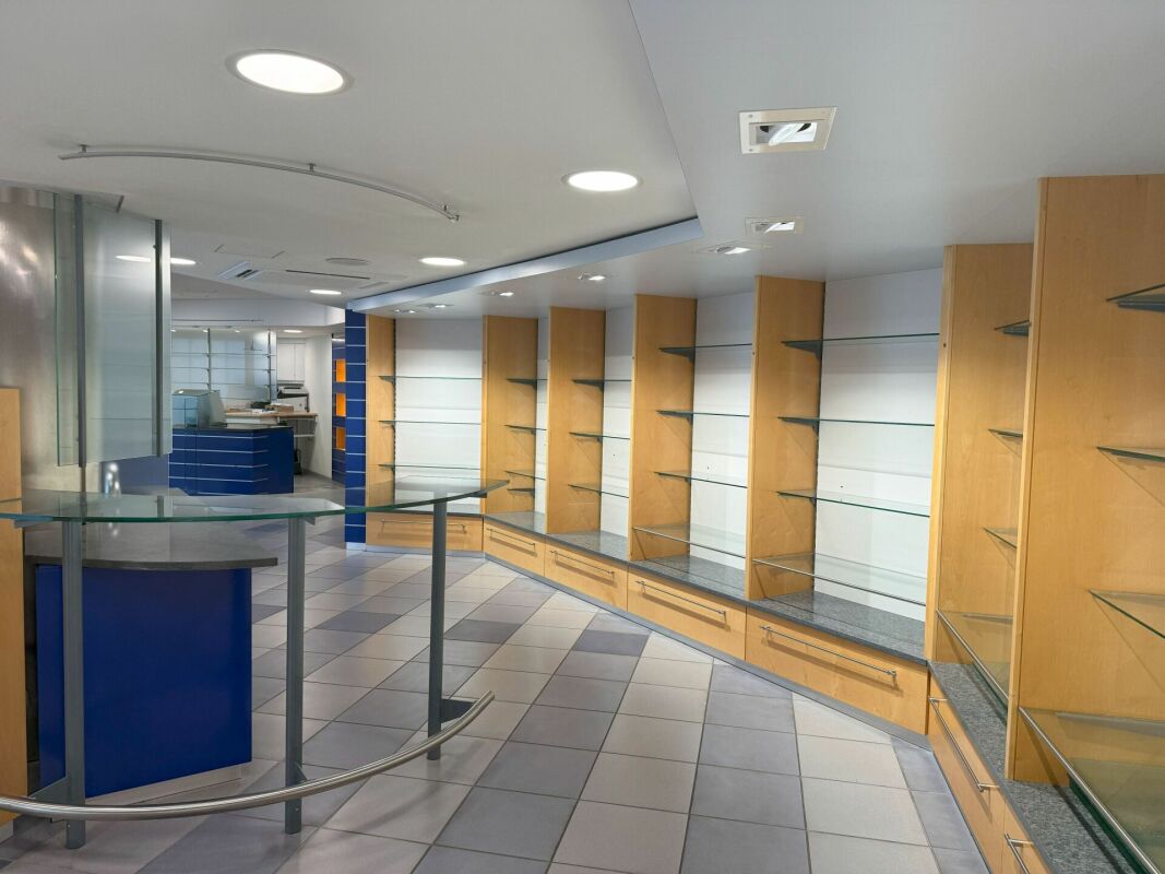 202m² commerciale