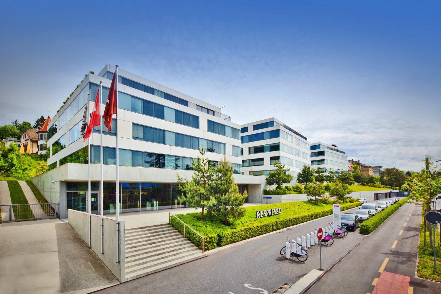 496m² office, photo 1 of 7