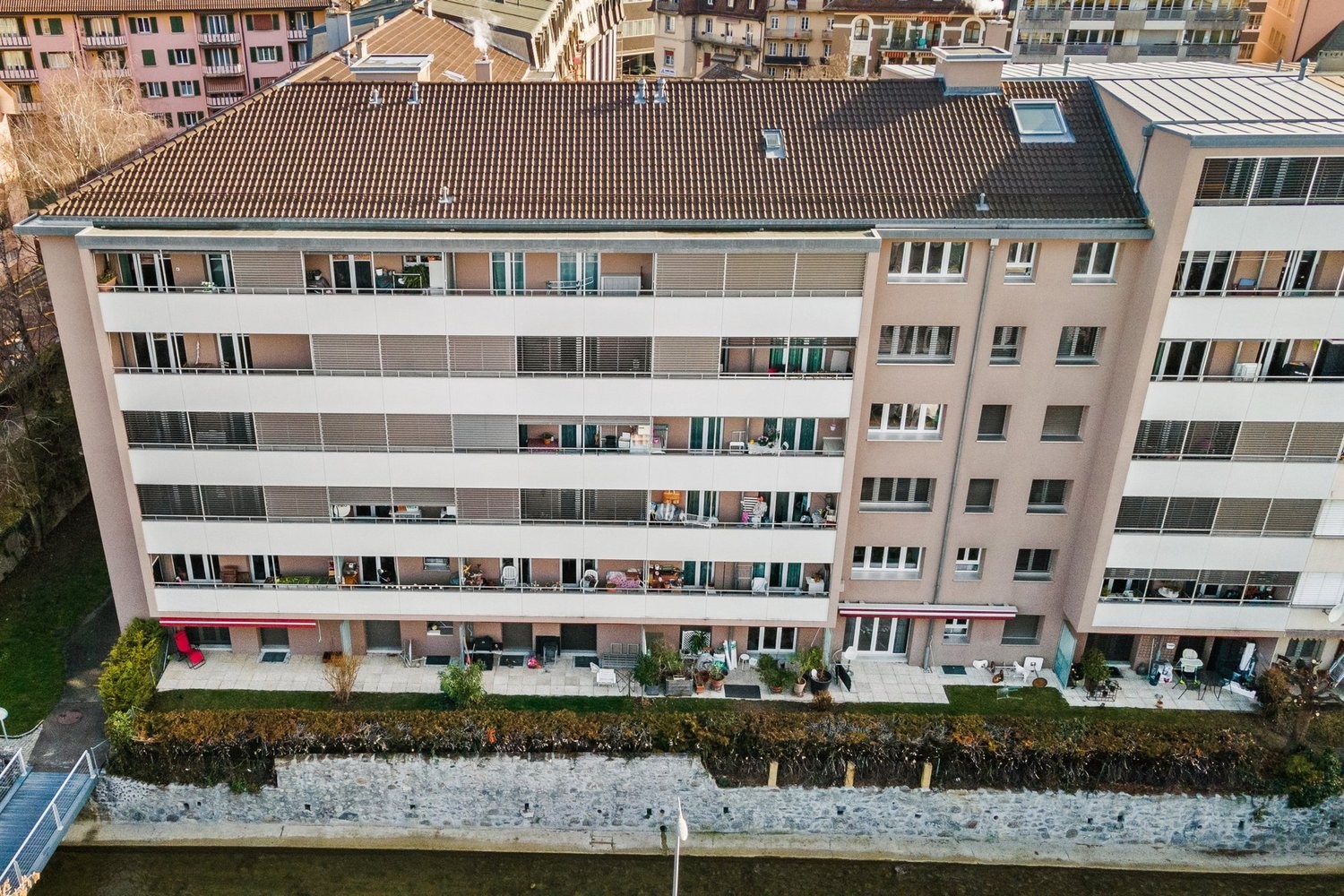 4 rooms apartment, photo 2 of 2