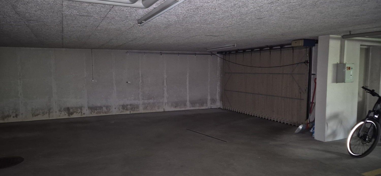 Underground parking space for rent, photo 2 of 2