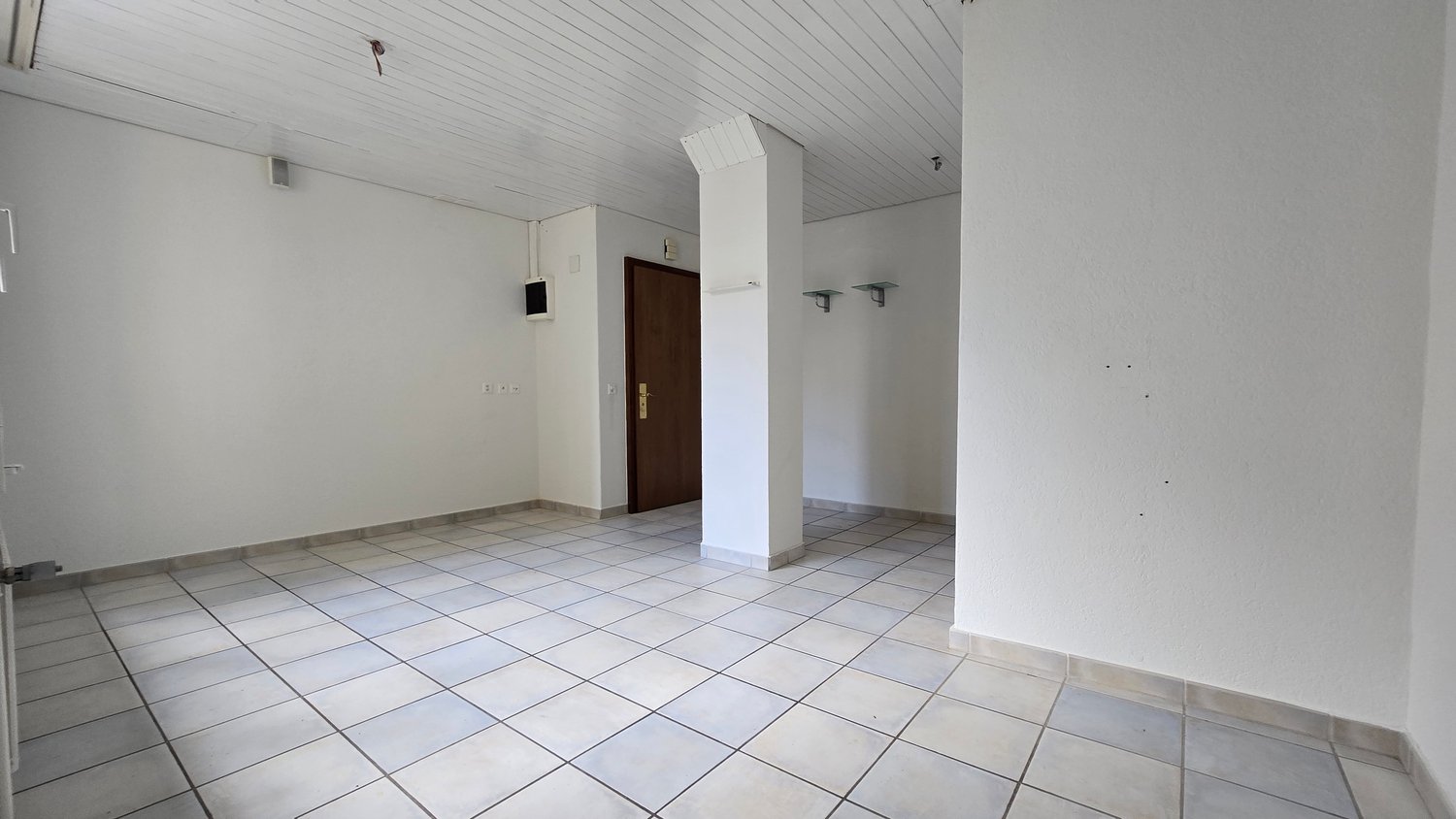 76m² office, foto 2 di 10