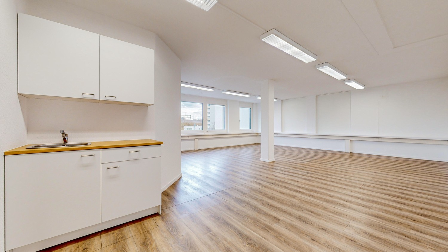 206m² commercial