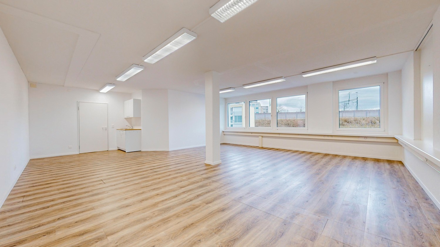 206m² commercial