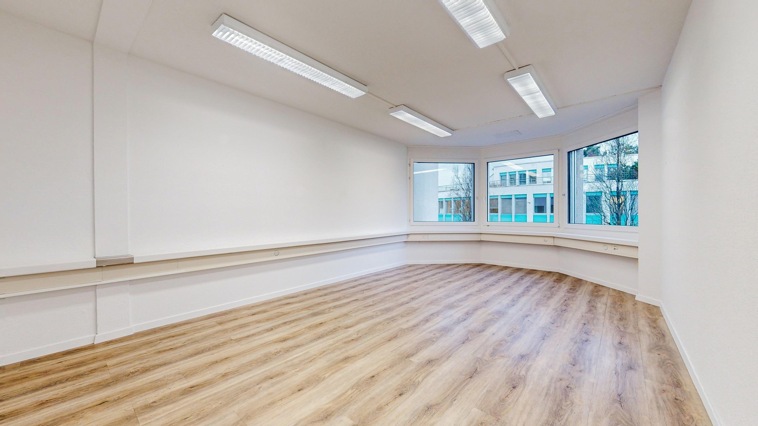 206m² commercial