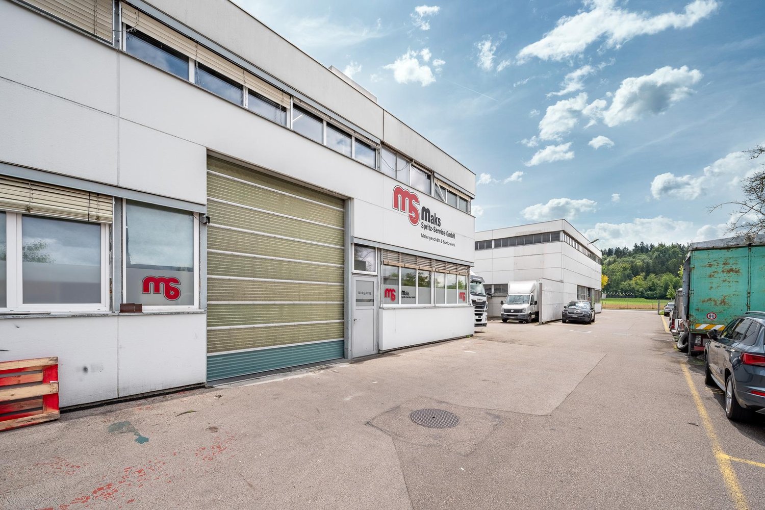 517m² commercial, photo 1 of 8
