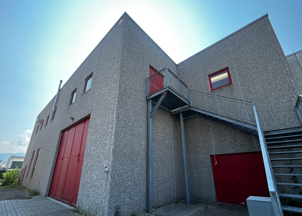 800m² storage room, photo 1 of 9