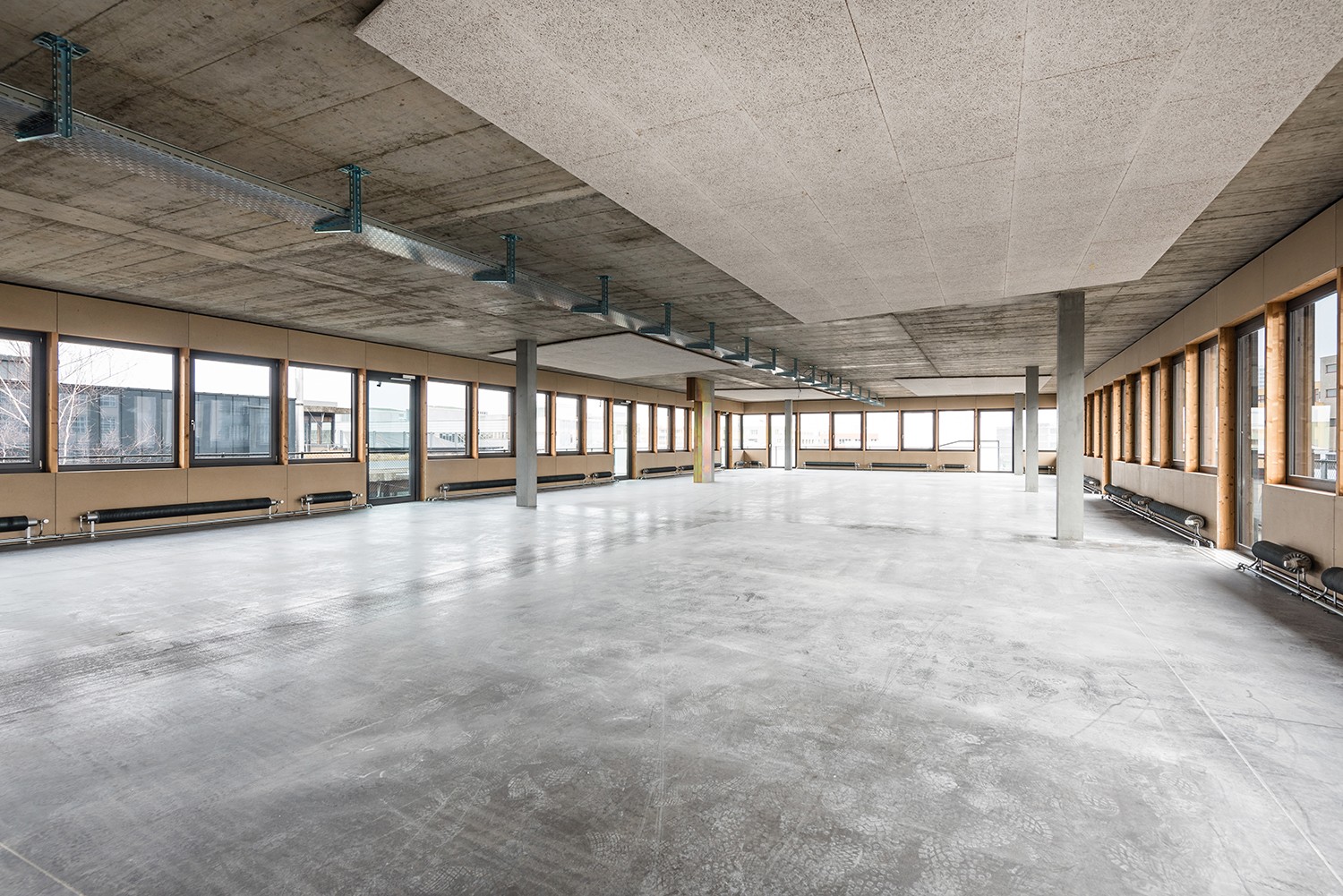 523m² office, photo 3 of 4