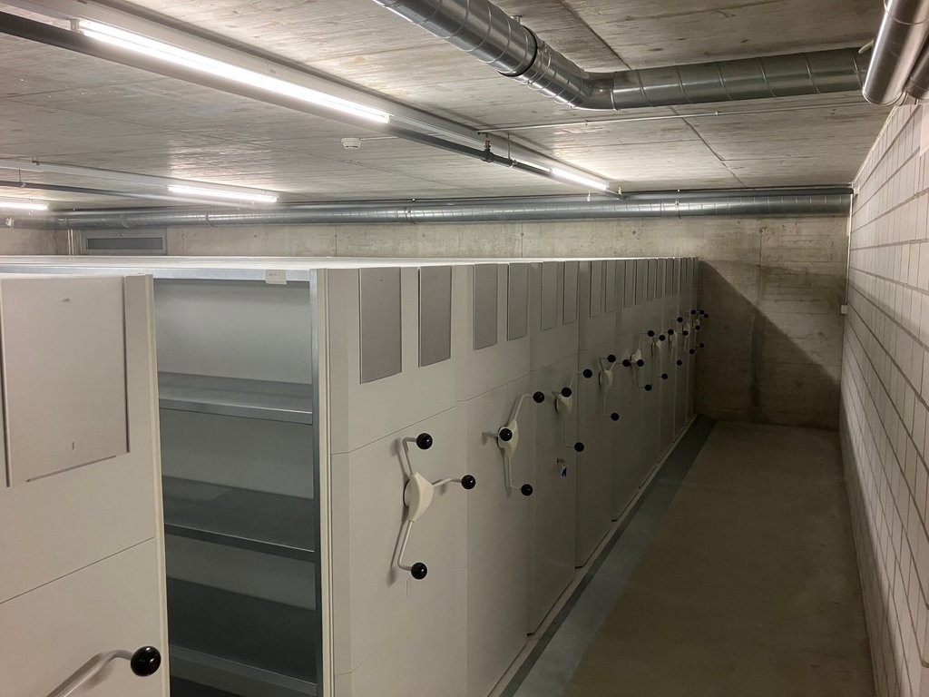 215m² local de stockage, photo 5 sur 5