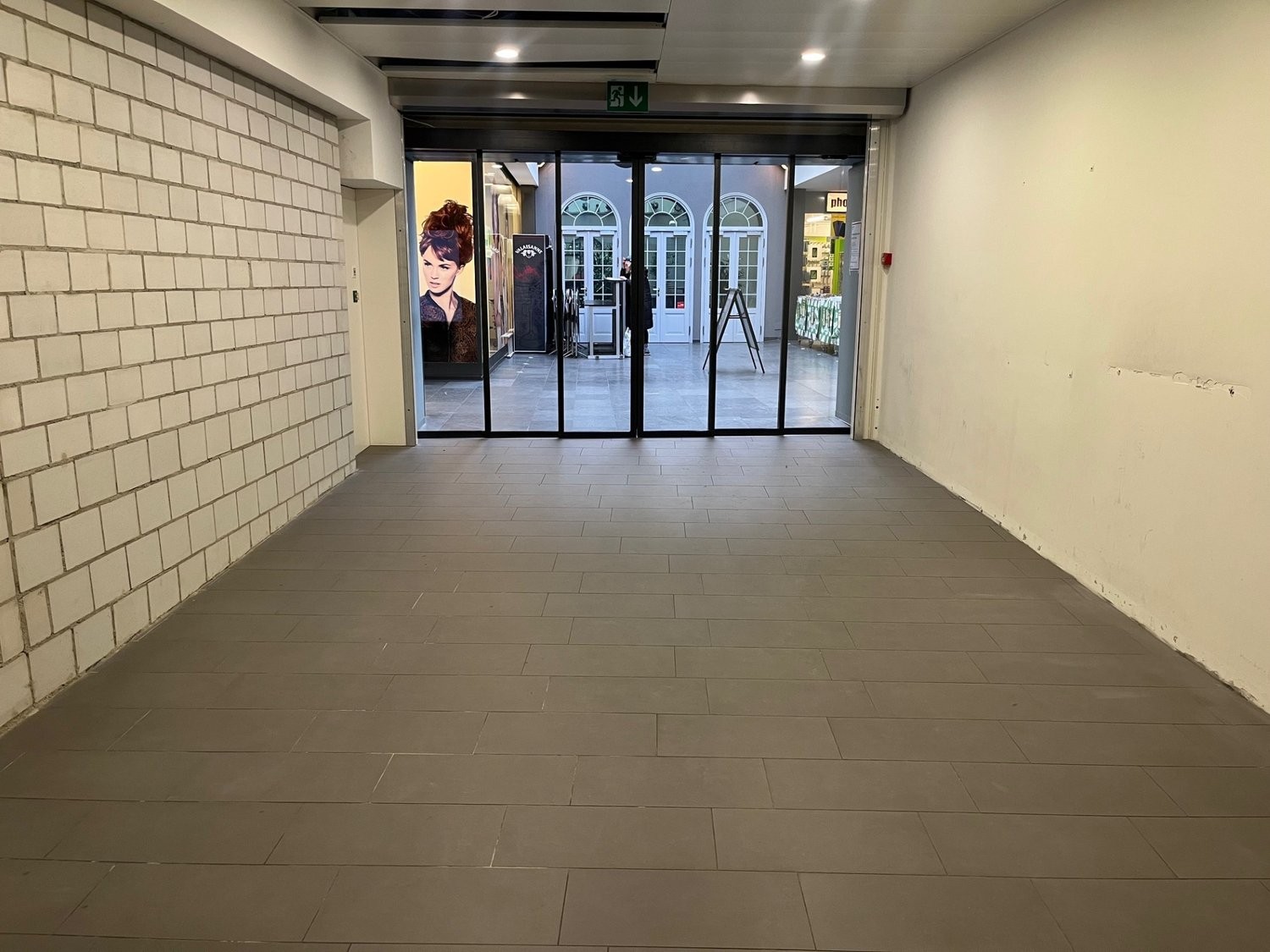 93m² commercial, photo 4 of 6