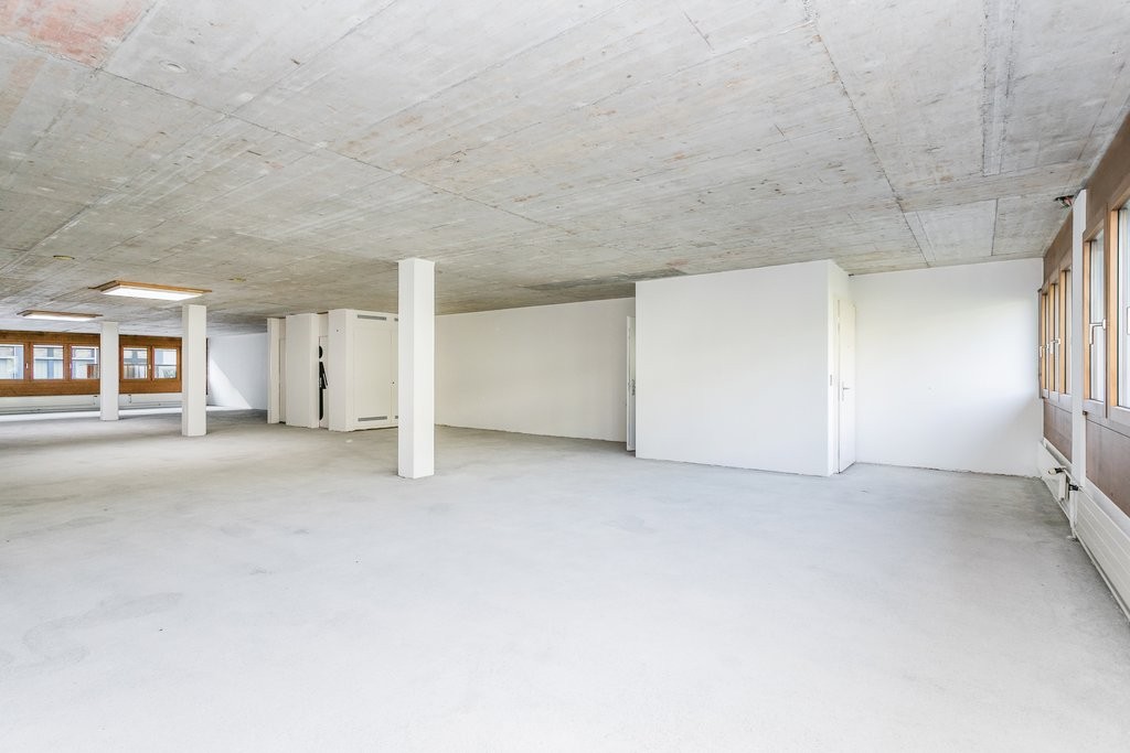 Office, photo 6 of 10