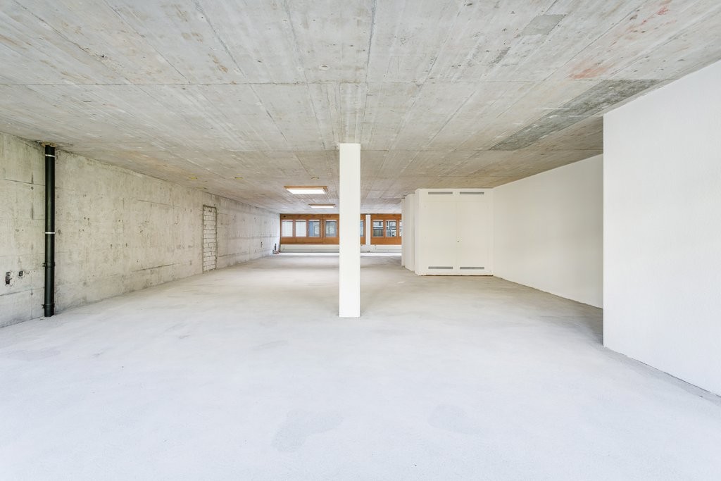 Office, photo 7 of 10