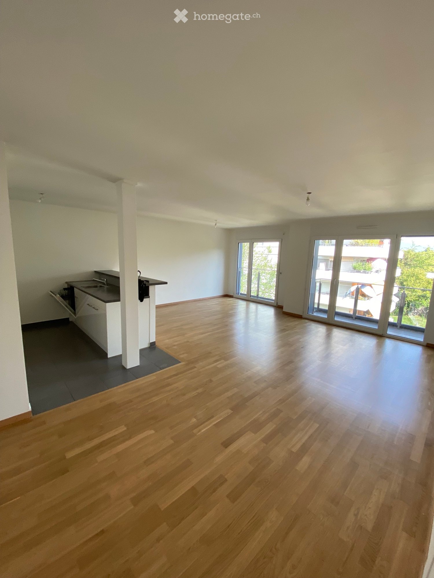 5 rooms apartment, photo 1 of 2