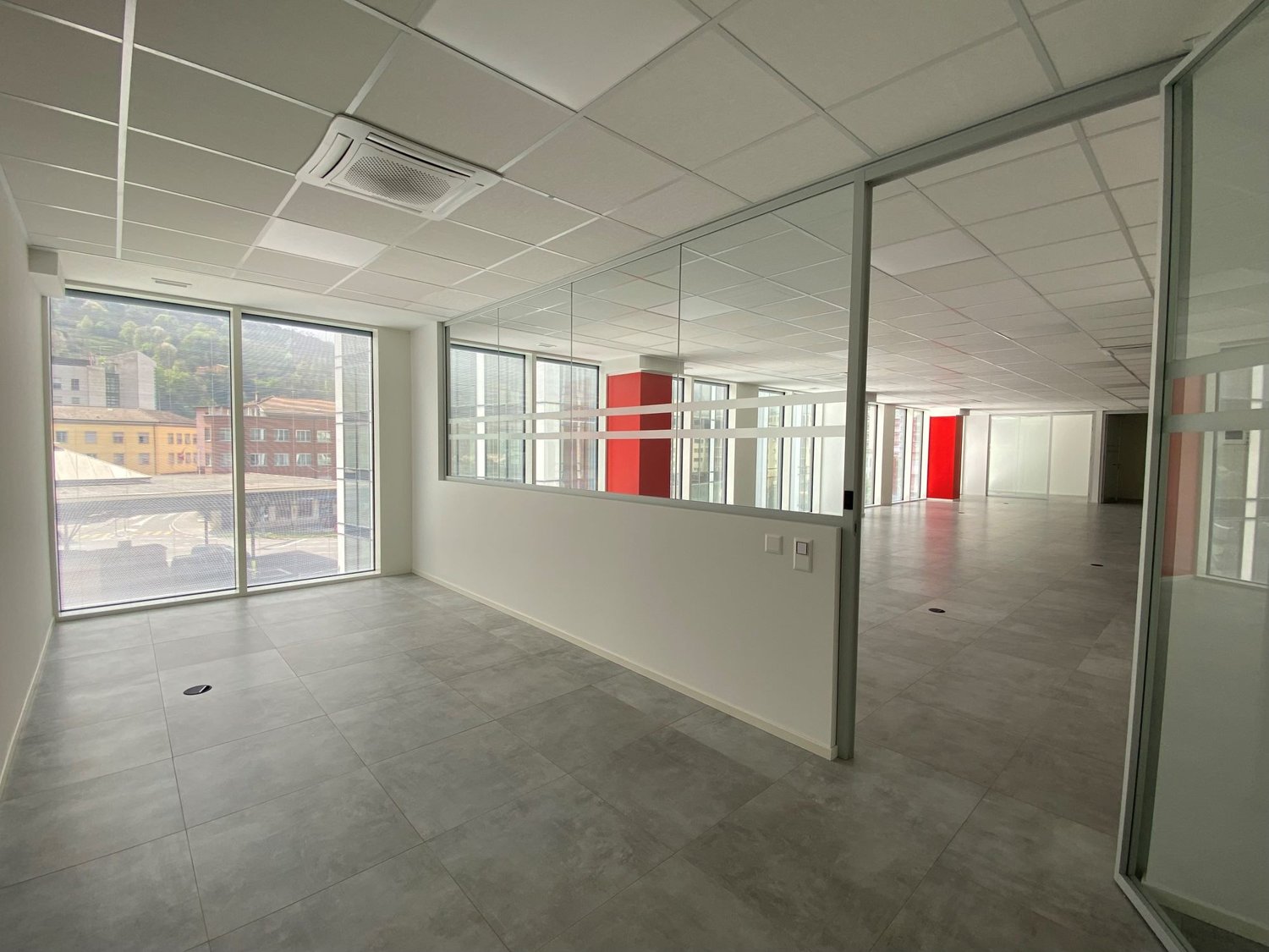 Office, photo 3 of 8