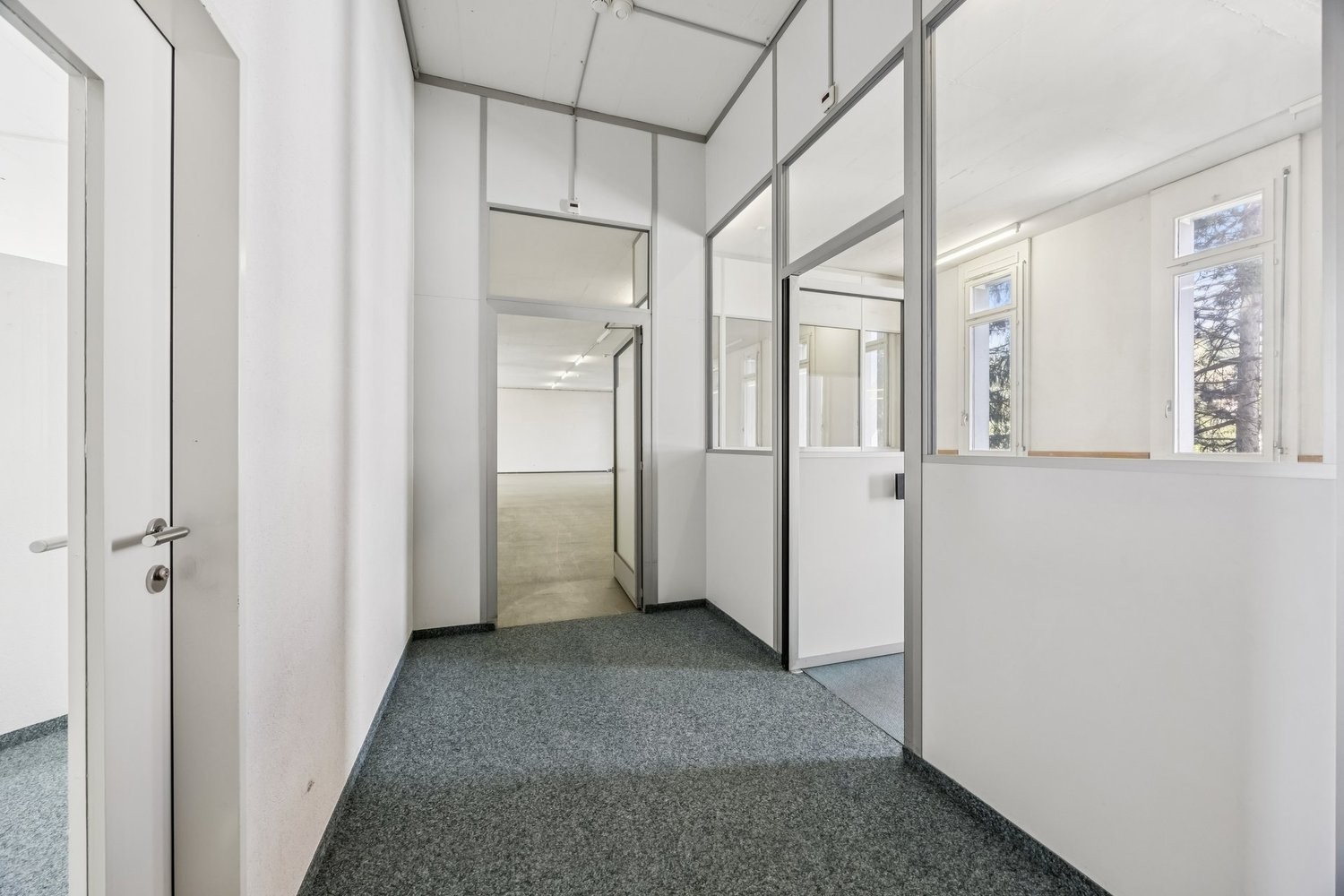 332m² office, photo 5 of 10