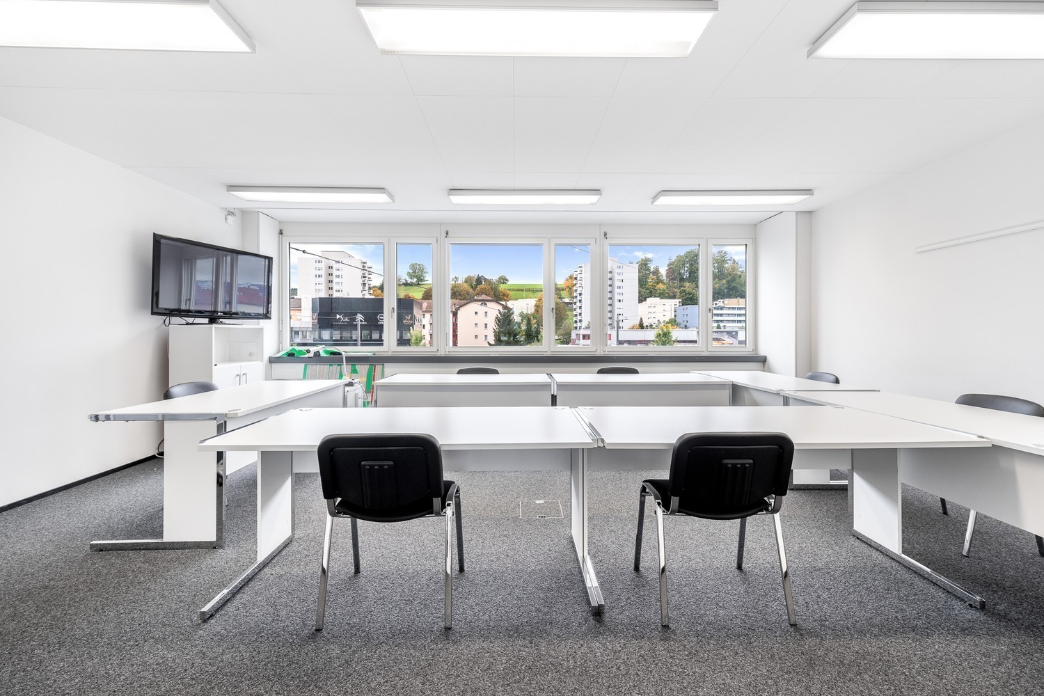350m² office