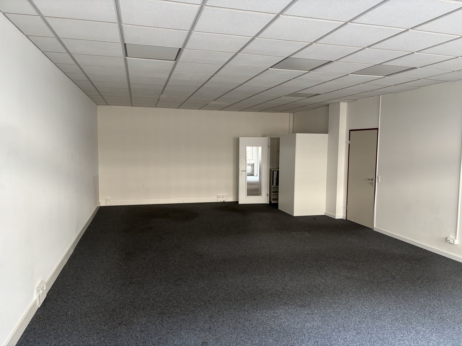 61m² commercial, photo 6 of 6