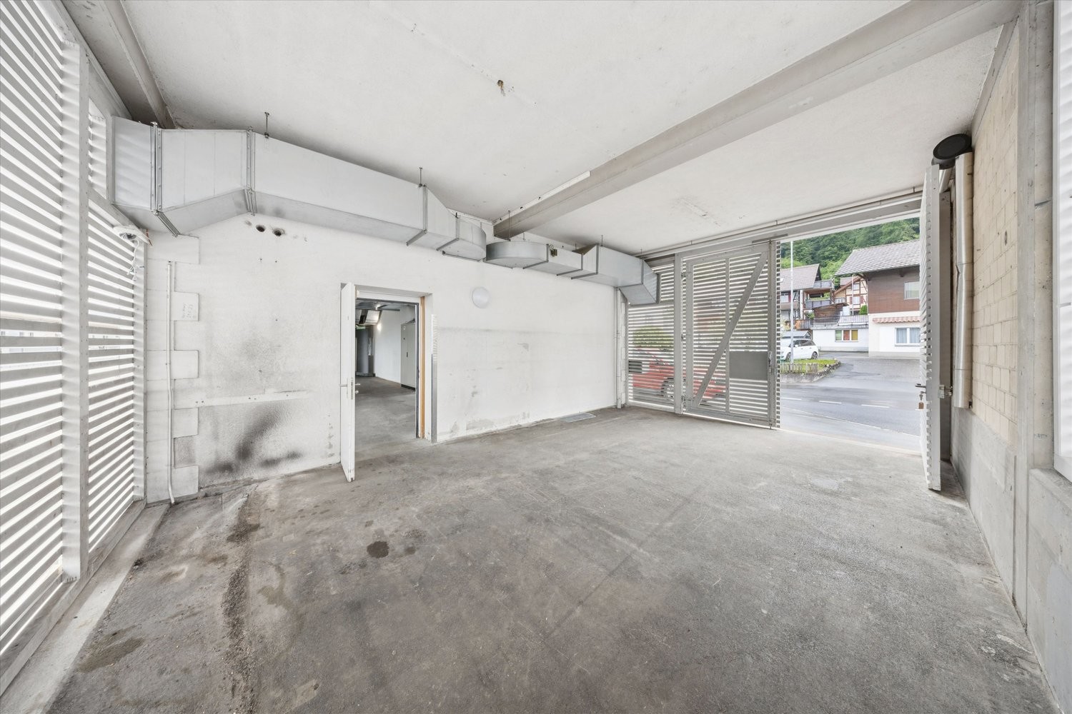 Negozio di 247m², foto 8 di 10