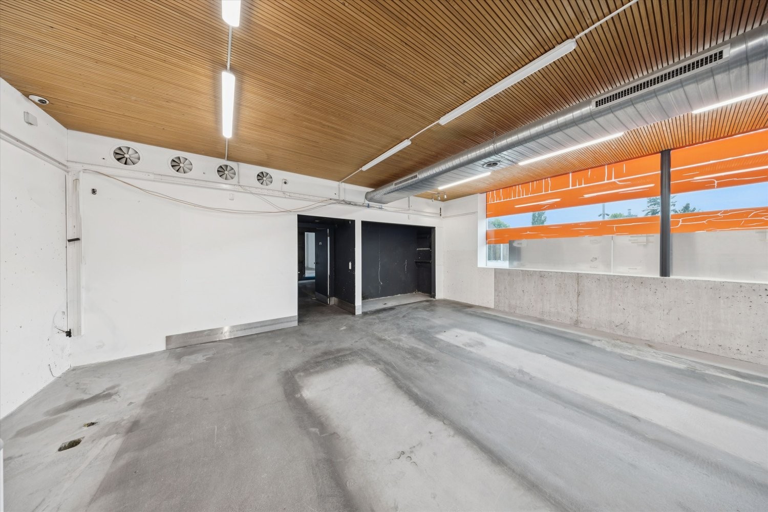 Negozio di 247m², foto 5 di 10
