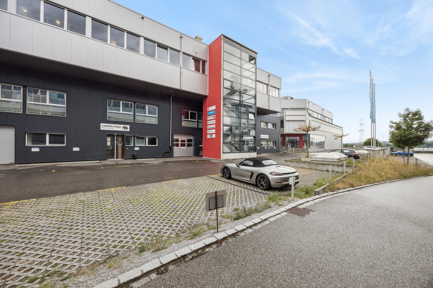 410m² commercial