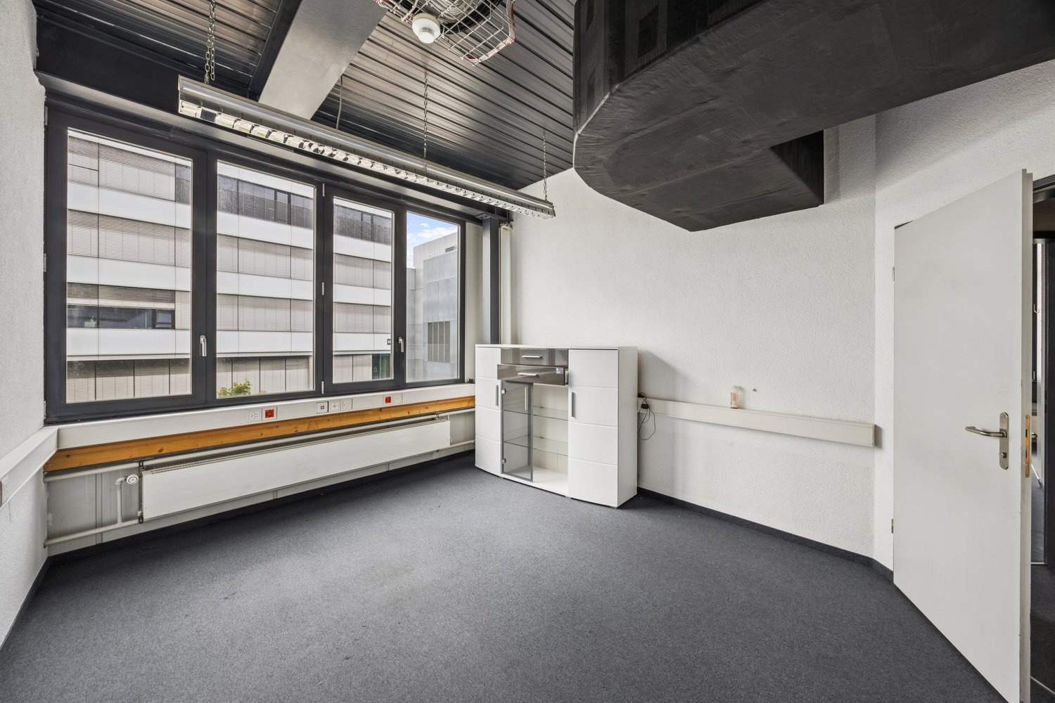 410m² commercial