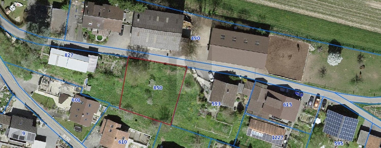 659m² building land, photo 3 of 3