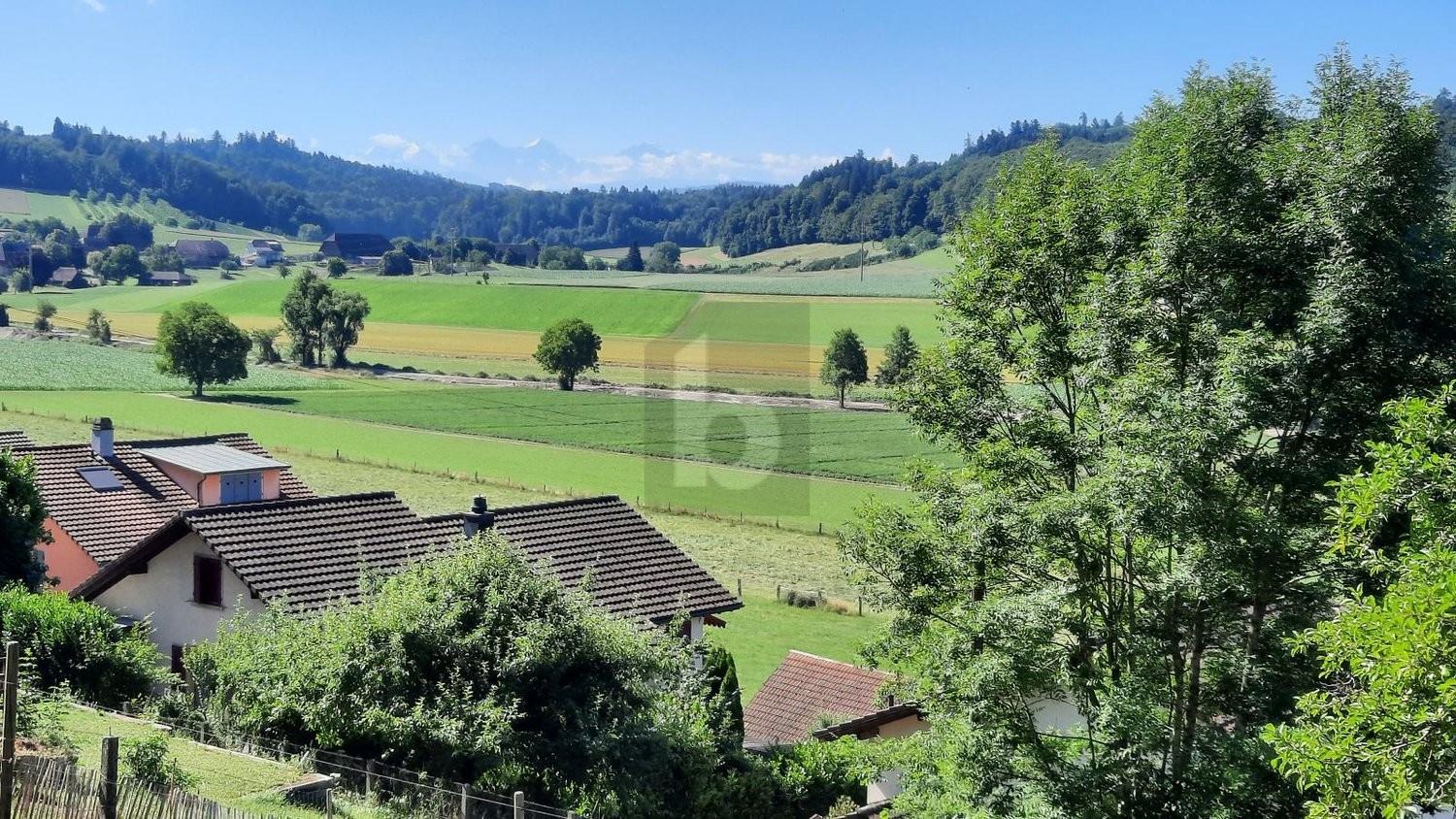 659m² building land, photo 1 of 3