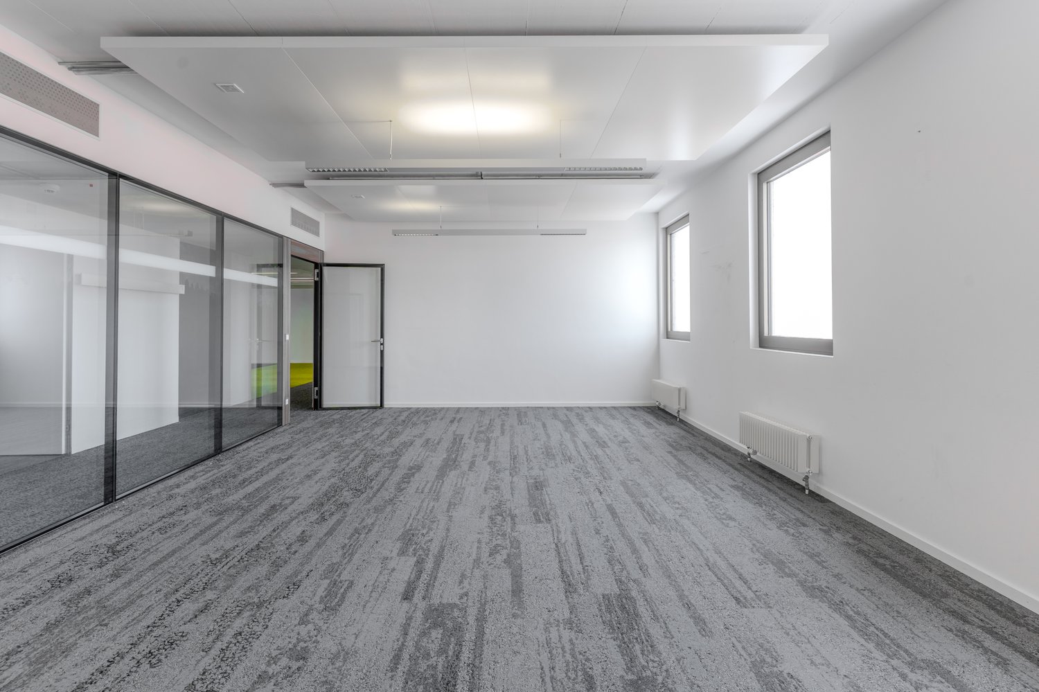 768m² bureau