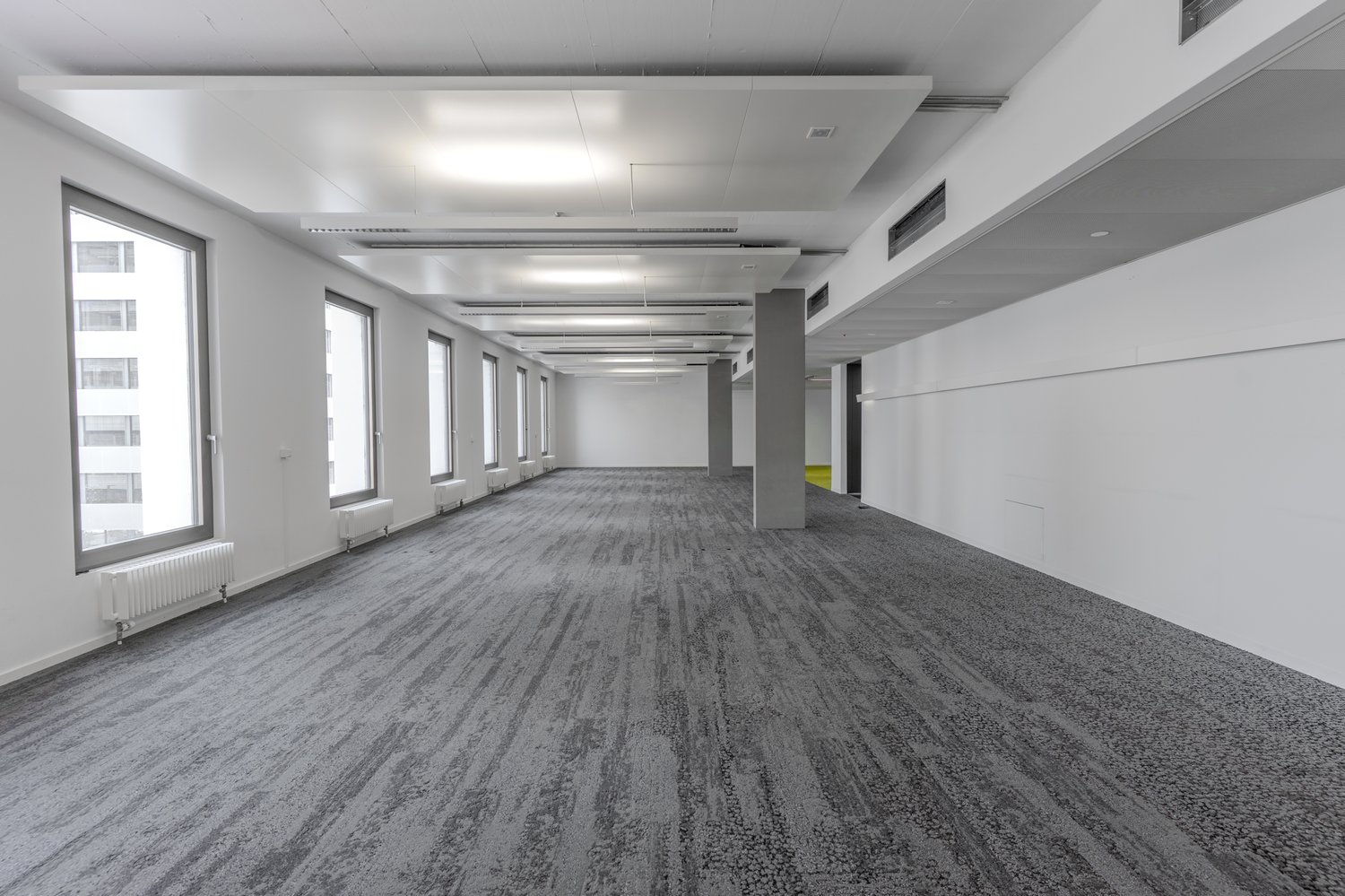 768m² bureau