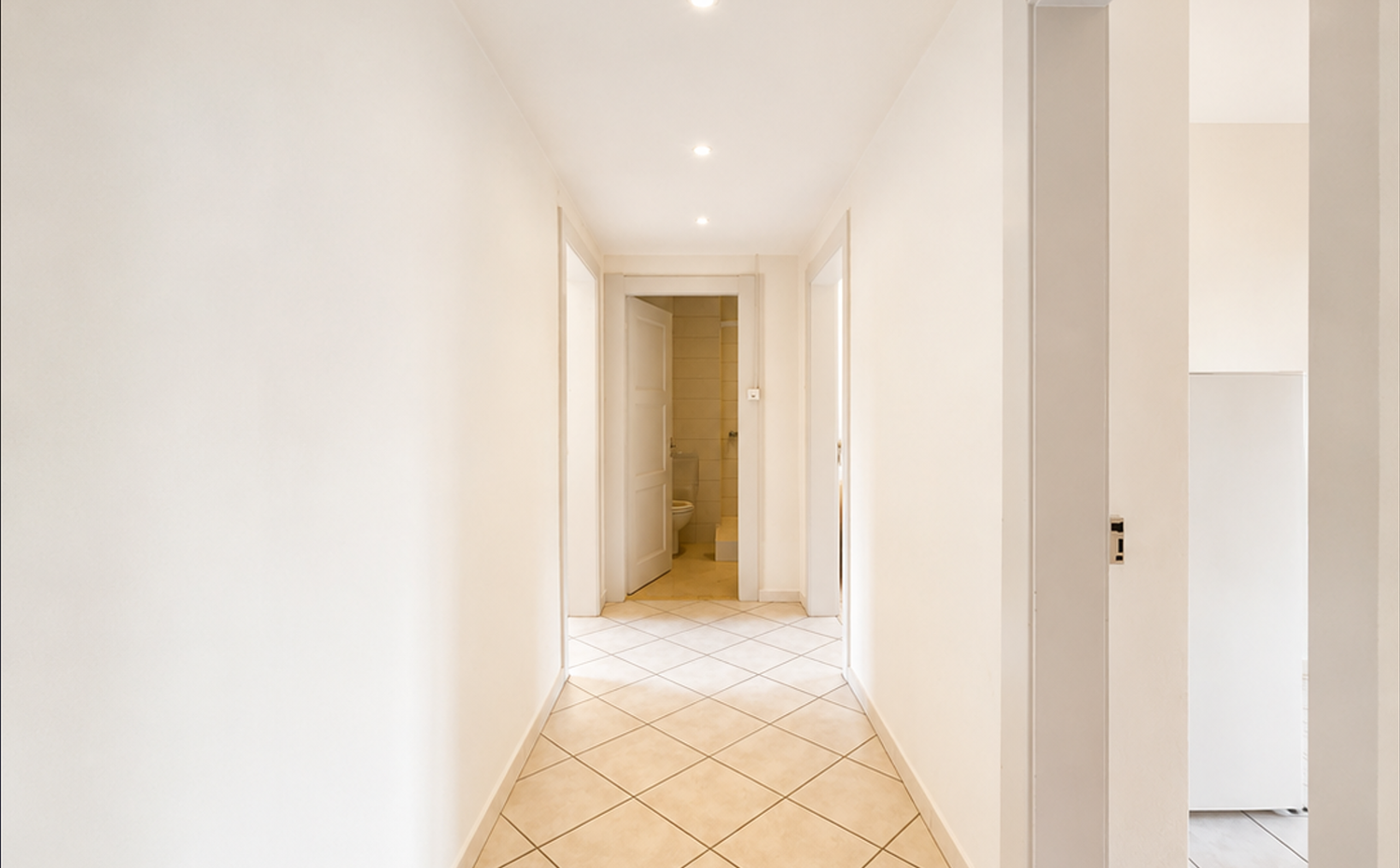 3 rooms apartment, photo 2 of 6