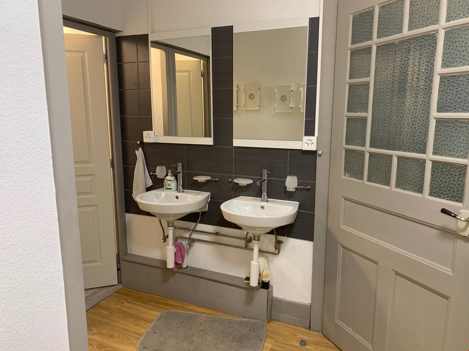 2 room single room