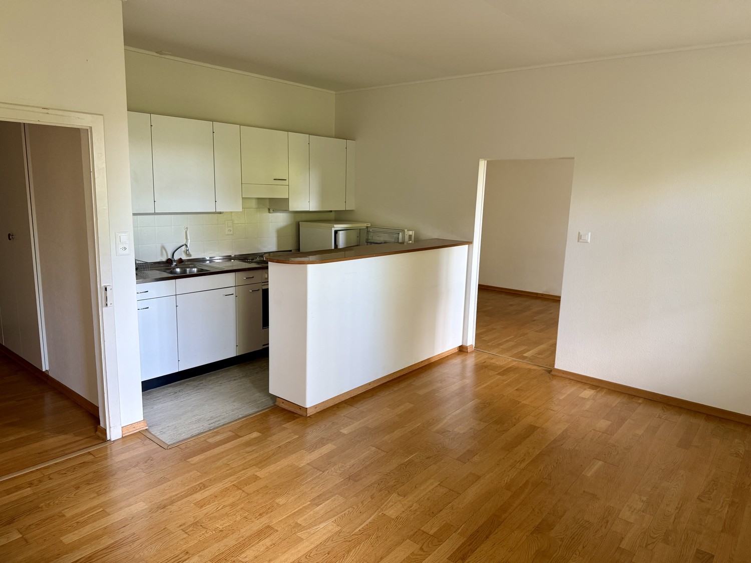 3 rooms apartment, photo 1 of 10