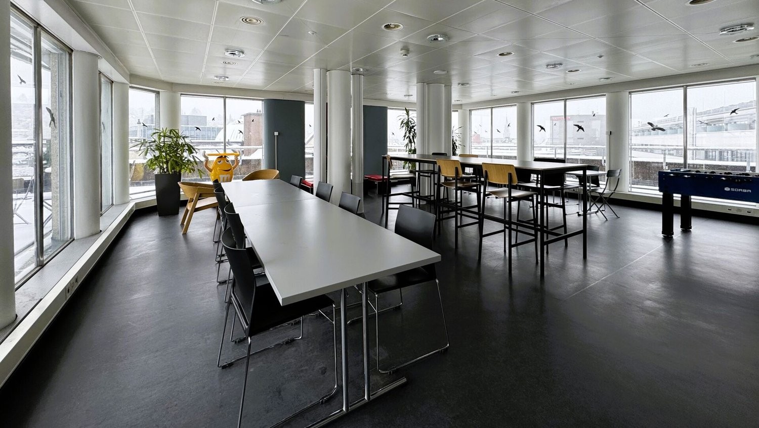 371m² office, photo 8 of 10