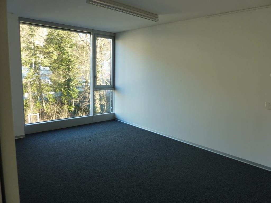 112m² commercial