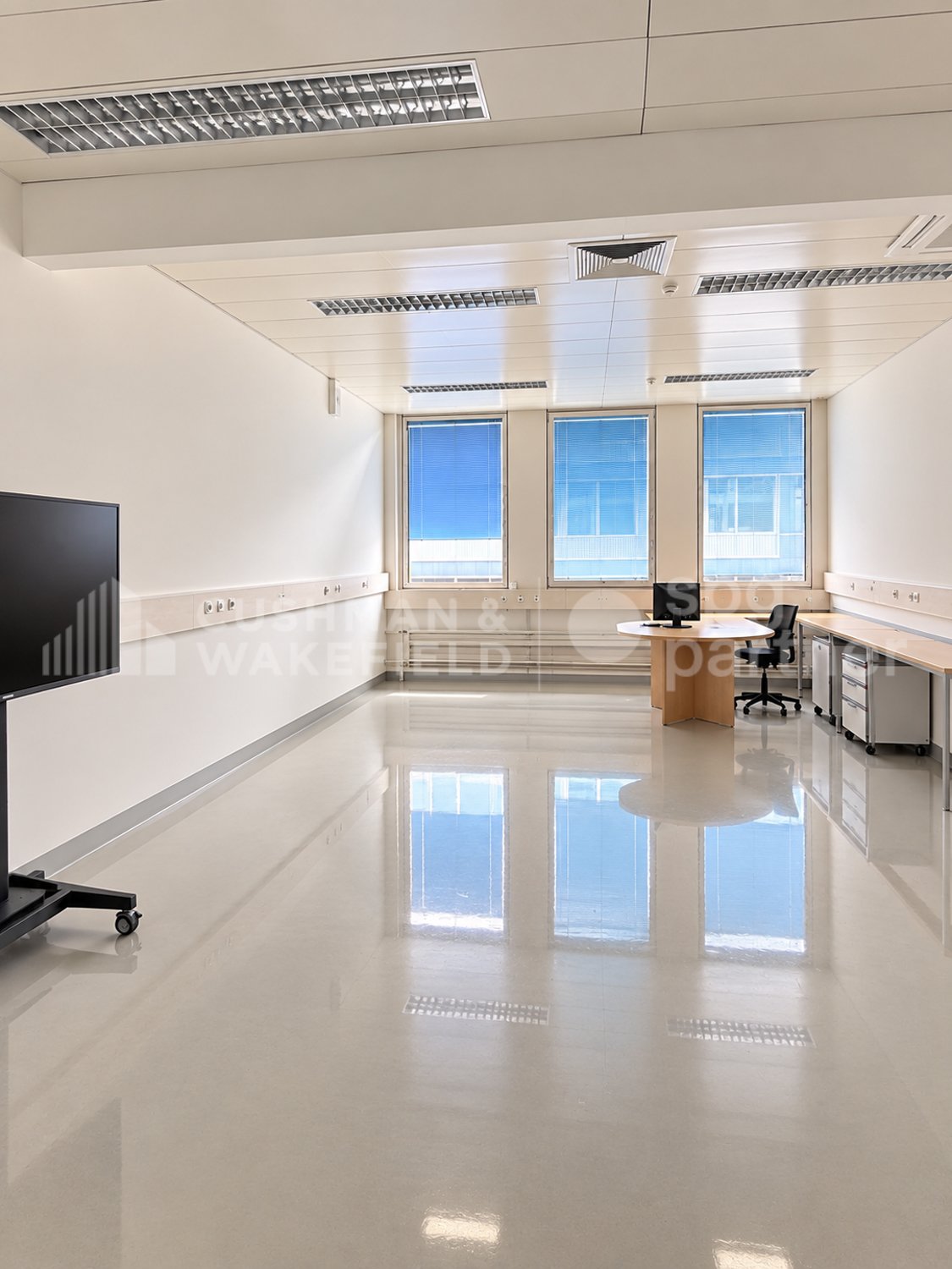 1000m² laboratory
