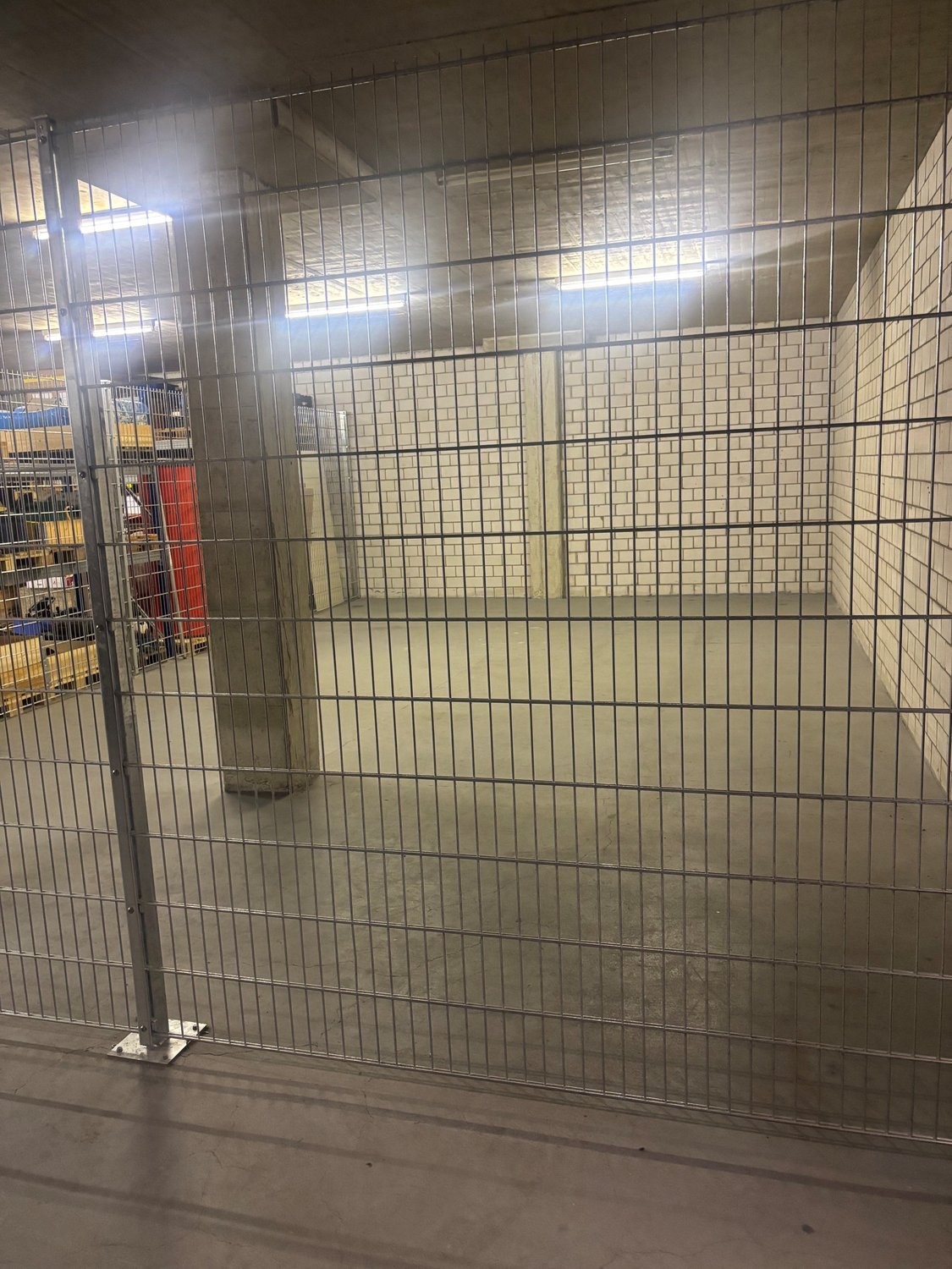 Storage room, photo 1 of 2